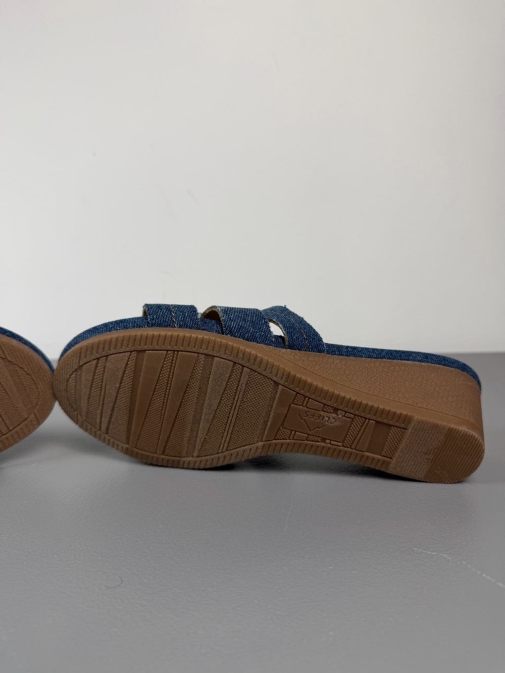 Cliffs by White Mountain Candyce Dark Blue Denim Women's Wedge Sandals-Sz 6.5 - Picture 12 of 12